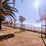 New! Sea View - Beachfront Living In Cannes, Boulevard Du Midi - Nouveau! Vue Mer, Face à La Plage, Les Pieds Dans L'eau Appartement