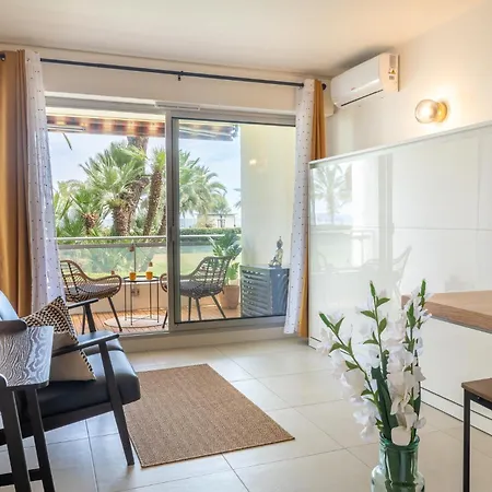 아파트 Sea View - Beachfront Living In Cannes, Boulevard Du Midi - Vue Mer, Face A La Plage, Les Pieds Dans L'eau, Parking *